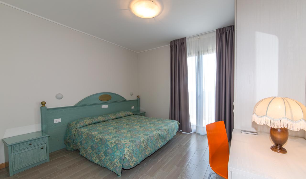 Residence California Lido di Jesolo Buitenkant foto